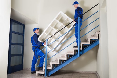 Customer booking details and service quotation for a van hire move