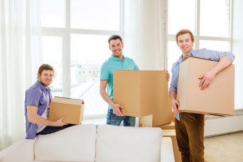 Packing and moving support for customers in Bow